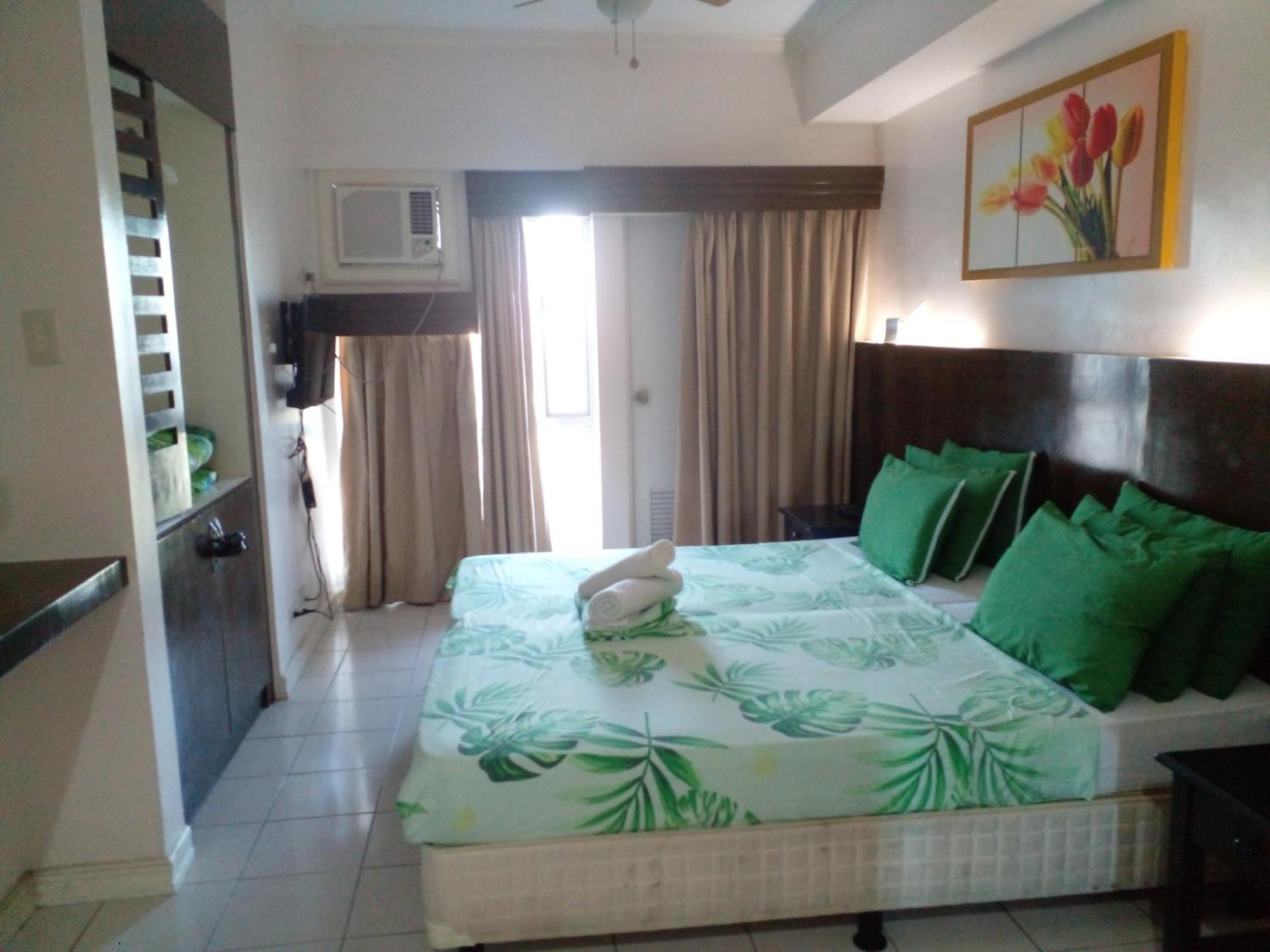 Tagaytay Prime Residences With Swimming Pool & Viewing Deck Tagaytay City Habitación foto